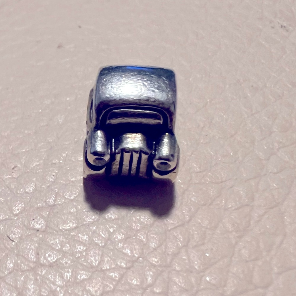 Pandora car charm